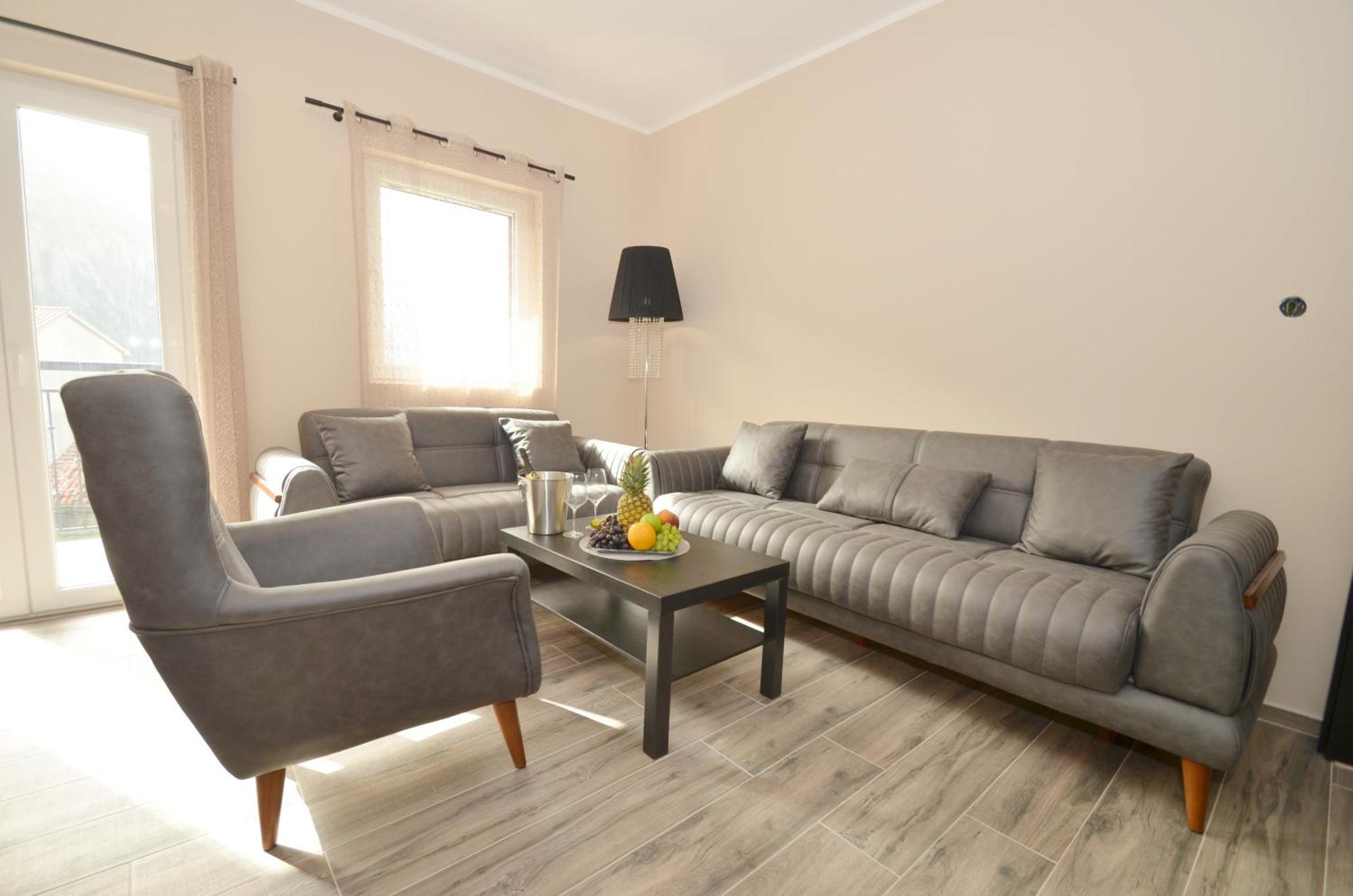 Apartments Orizzonte With Beautiful View Of The Bay Kotor Ngoại thất bức ảnh