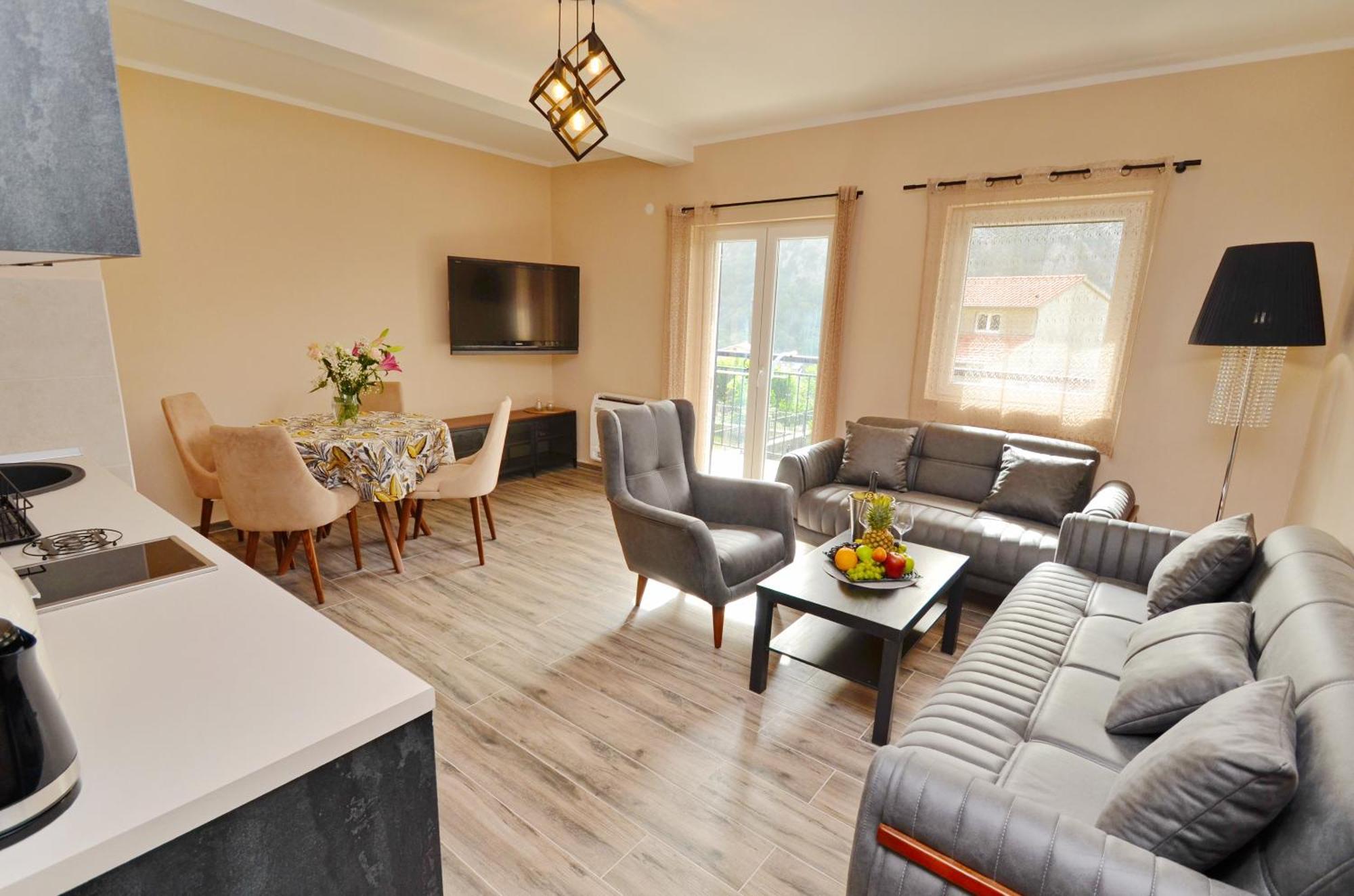 Apartments Orizzonte With Beautiful View Of The Bay Kotor Ngoại thất bức ảnh
