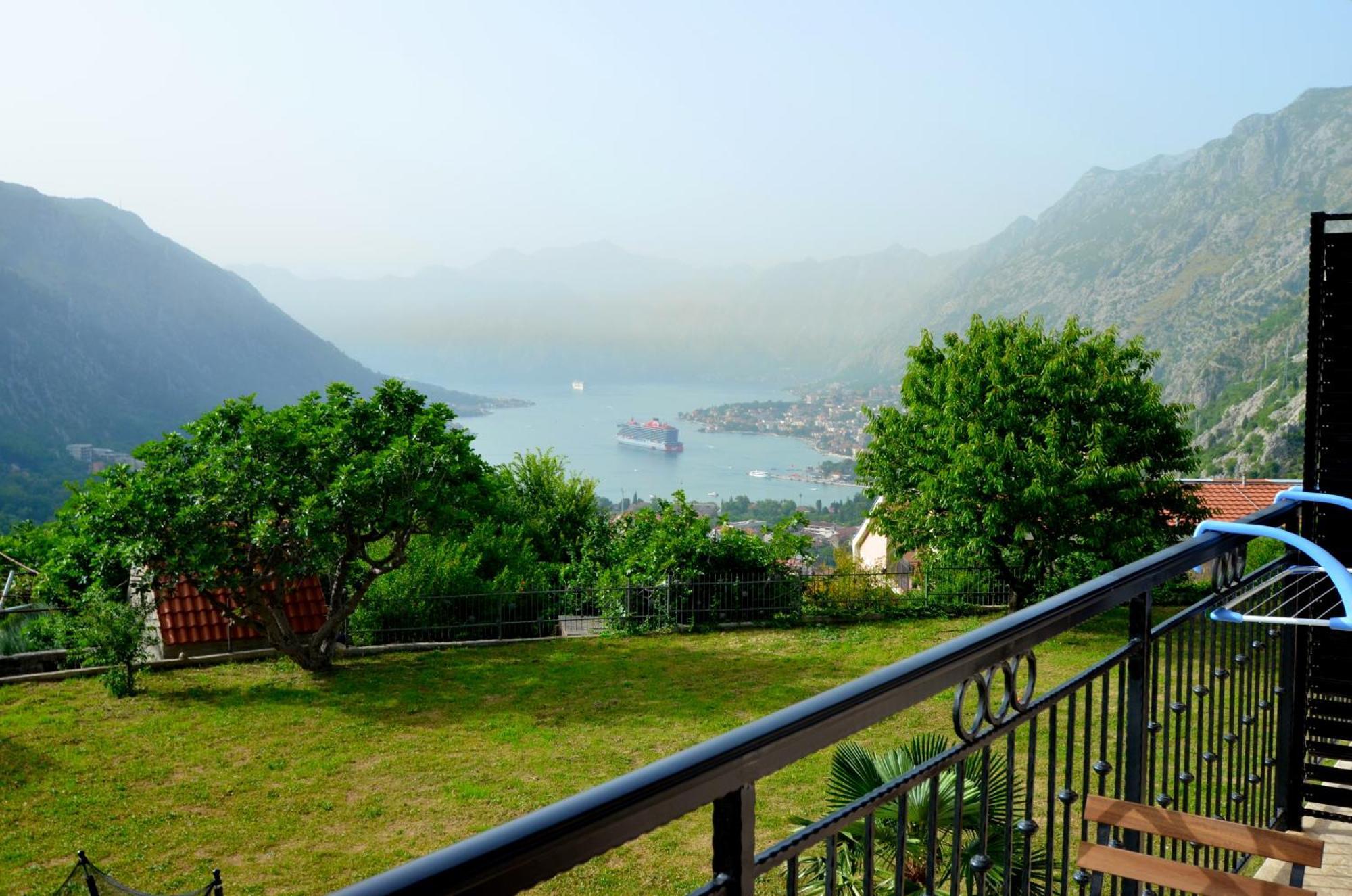 Apartments Orizzonte With Beautiful View Of The Bay Kotor Ngoại thất bức ảnh