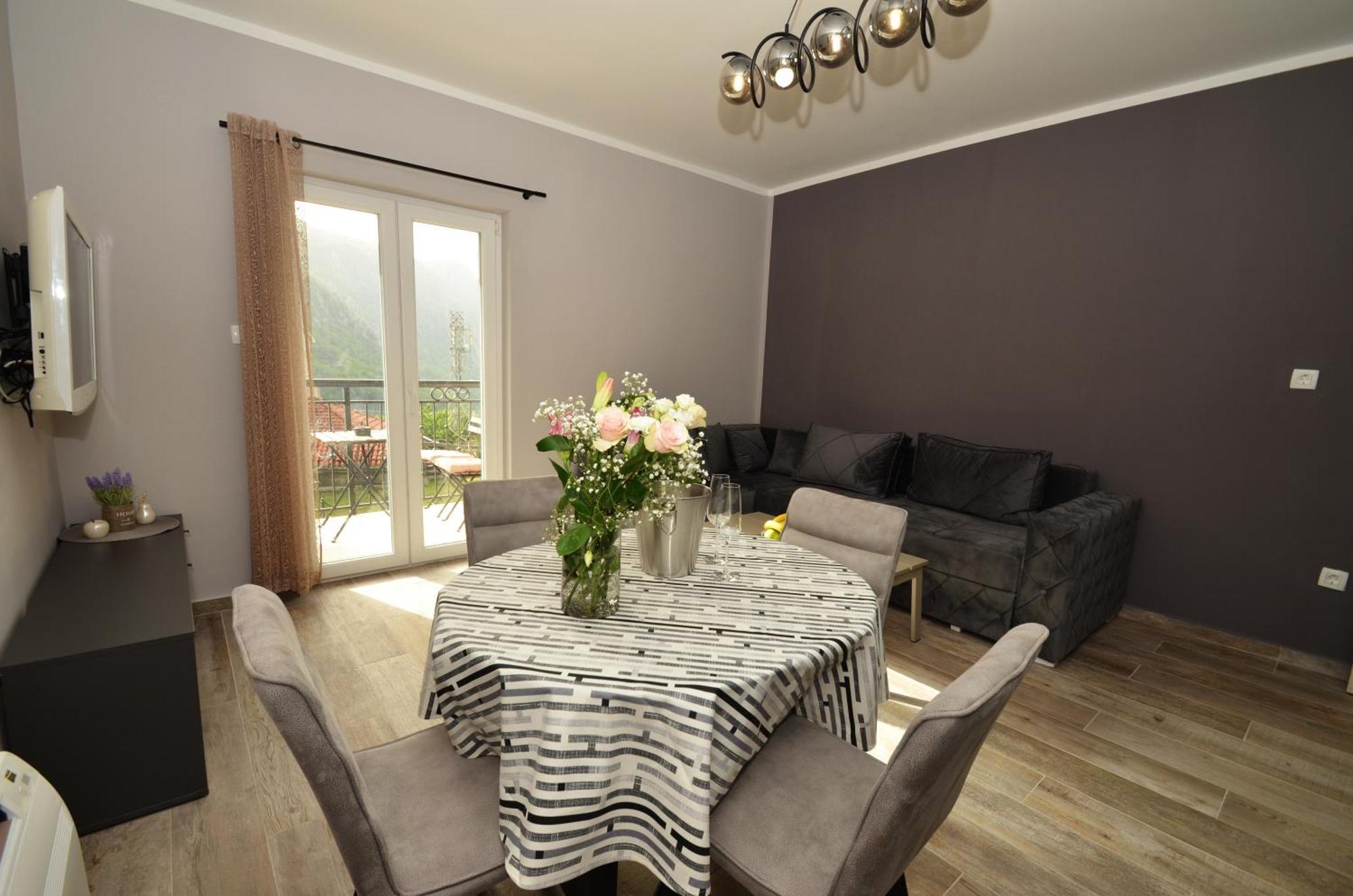 Apartments Orizzonte With Beautiful View Of The Bay Kotor Ngoại thất bức ảnh