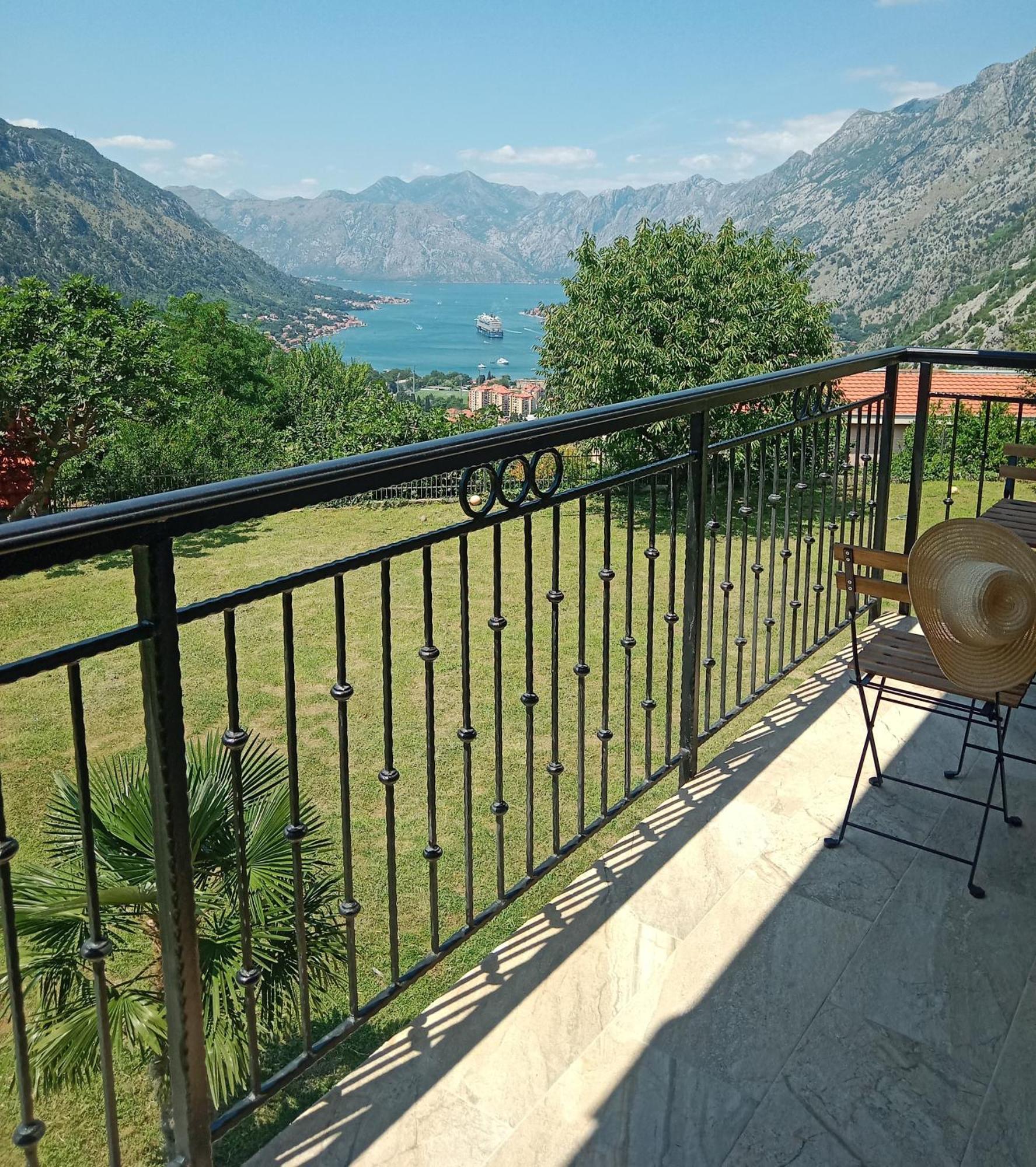 Apartments Orizzonte With Beautiful View Of The Bay Kotor Ngoại thất bức ảnh